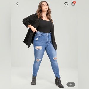 Bloomchic
Skinny Very Stretchy High Rise Asymmetrical
Distressed Jeans EUC SZ 24